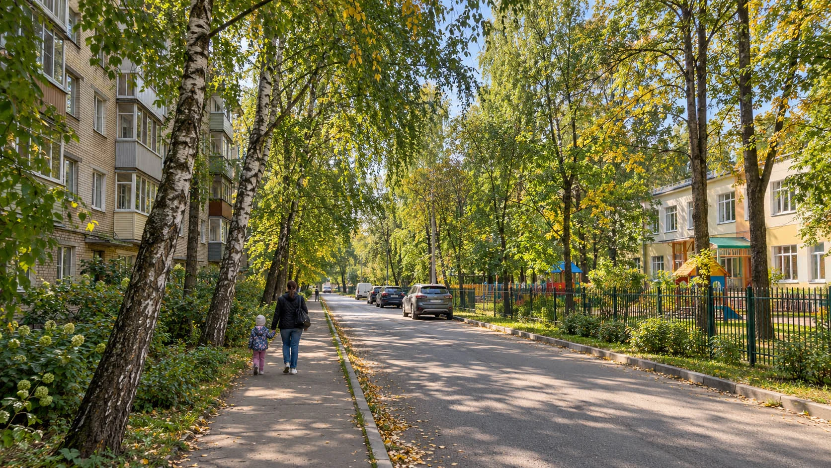 Томилино - тихая улица с пятиэтажкой и детским садом