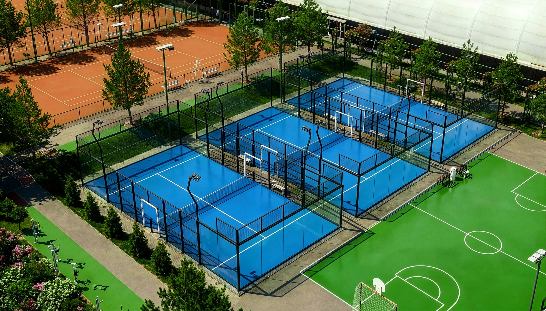 Теннисная академия и спортивный комплекс